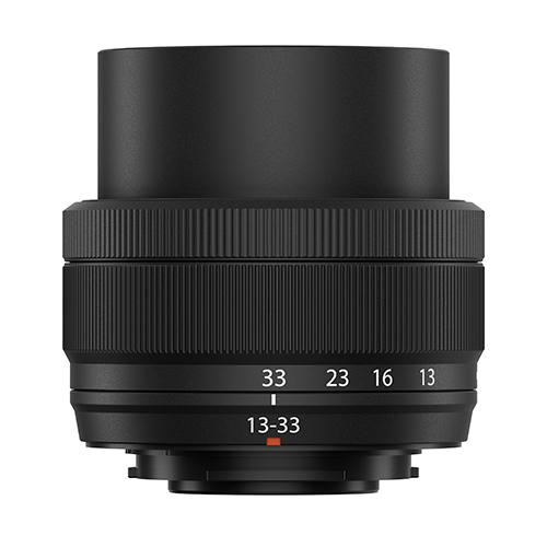 Fujifilm XC 13-33m f3.5-6.3 OIS Objektiv - Frontale Ansicht auf ausgefahrene 33mm Objektiv