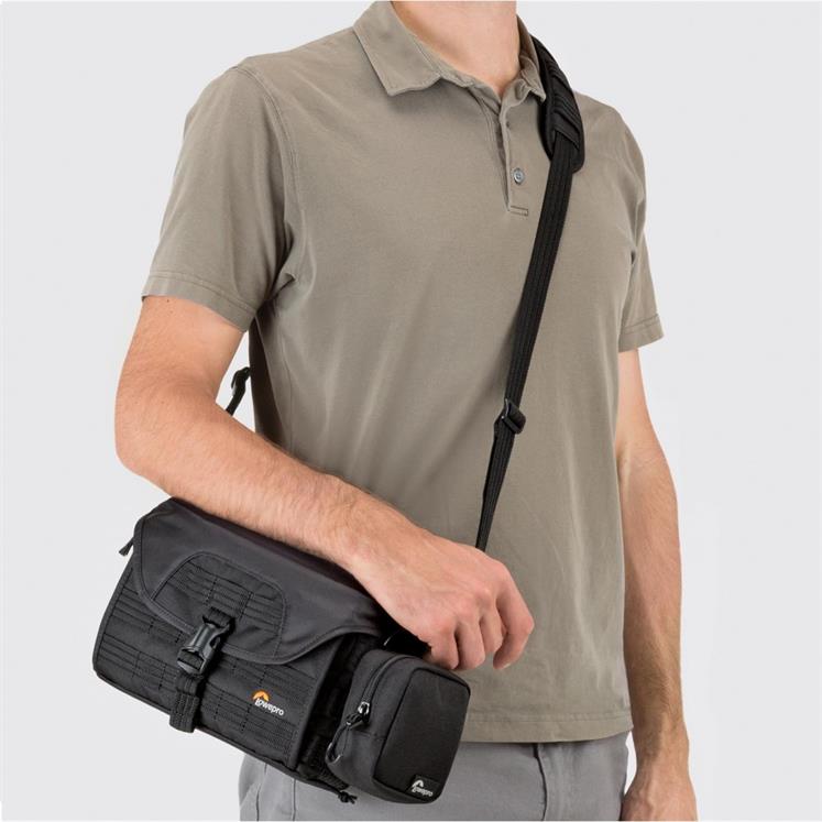Lowepro-Pro-Tactic-120AW-Kameratasche-schwarz_11