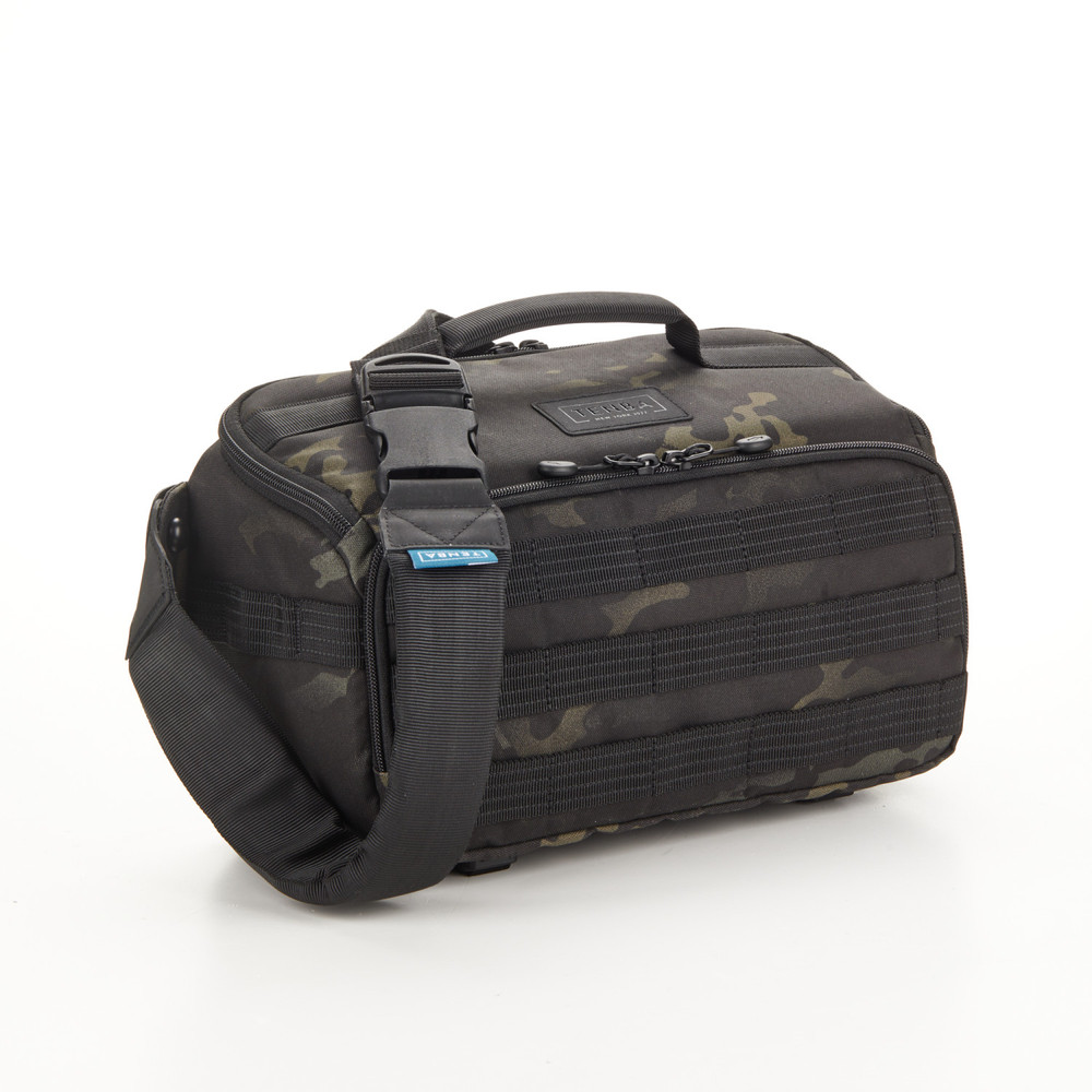 Tenba Axis V2 6L Sling Bag Multicam Schwarz