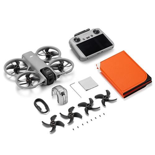 DJI Avata 360 Drohne und RC 2 Controller Set-Ansicht.