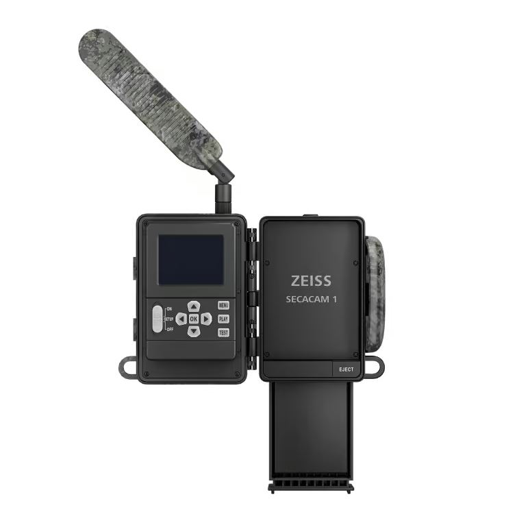 Geöffnete Zeiss Secacam 1 mit Blick auf das Farbdisplay, die Steuerungstasten und das Batteriefach.