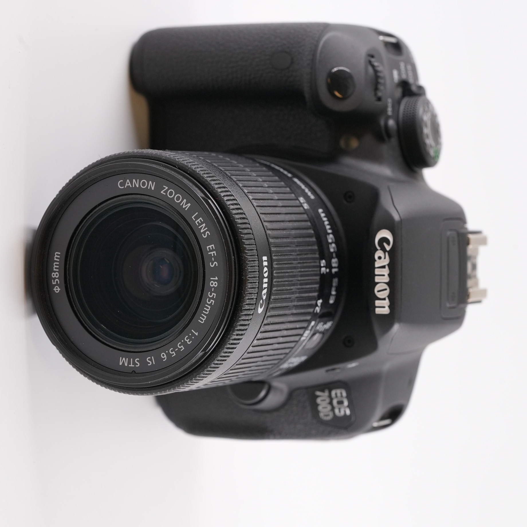 Canon EOS 700D + EFS 18-55 IS / GEBRAUCHT