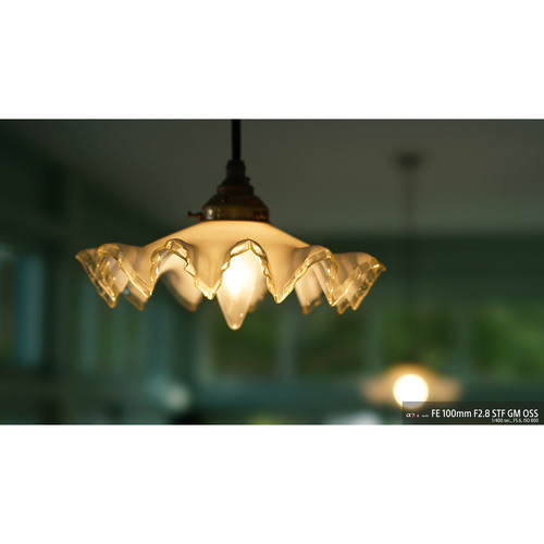 sony-fe-100mm-f2-8-stf-gm-oss-vollformat-objektiv-lampe