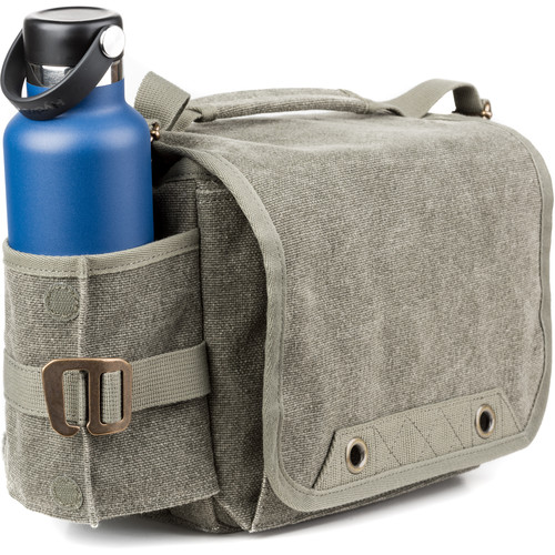 Think-tank-retrospective-5-v2-pinestone Ansicht Seite mit Trankflasche