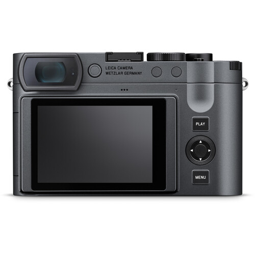 Rückansicht der Leica Q3 Metallgrau 19210 mit LCD-Monitor, Sucher und Steuertasten.