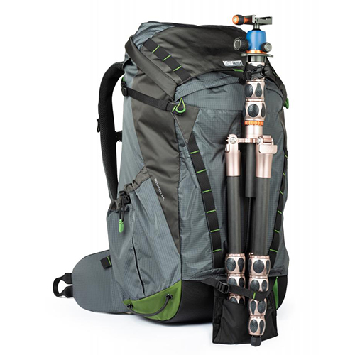 think-tank-rotation-34-l-kamerarucksack mit Stativ Ansicht vorne Seite
