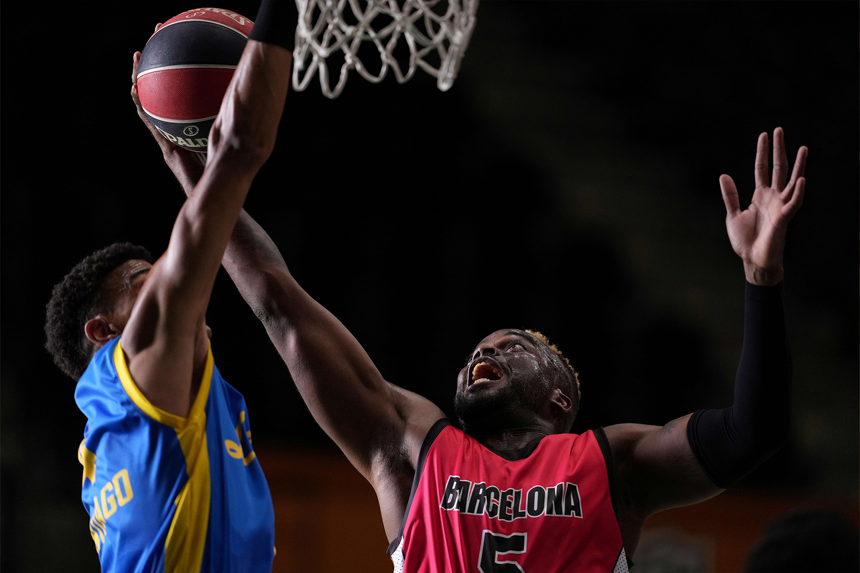 Sony-FE-300mm-f2-8-GM-OSS-Objektiv-5