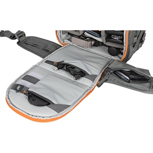 lowepro-whistler-350-aw-ii-fotorucksack-innenfaecher