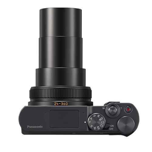 Panasonic Lumix DC-TZ300 Dark Silver Seitenansicht mit ergonomischem Handgriff.