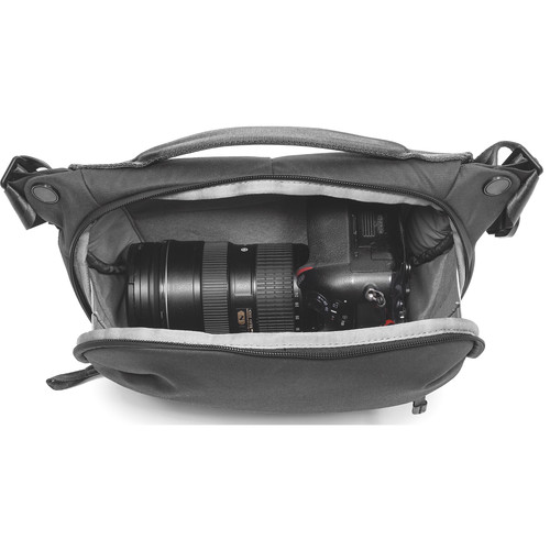 peak-design-everyday-sling-v2-6l-schwarz-innenansicht