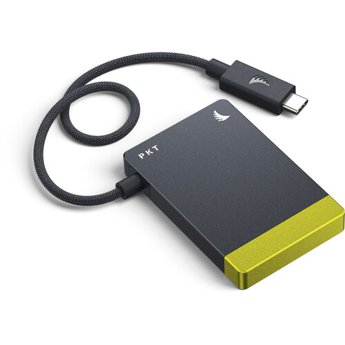 Angelbird CFexpress 2.0 Typ B Cardreader, schräg von oben, mit dem versenkten Solid Connect USB-C-Anschluss und aktiver Status-LED