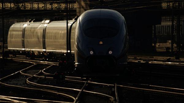 sony-fe-200-600mm-objektiv-train