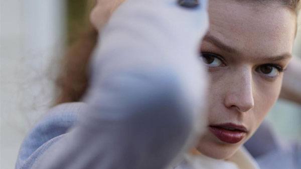 sony-fe-85mm-f1-8-objektiv-model