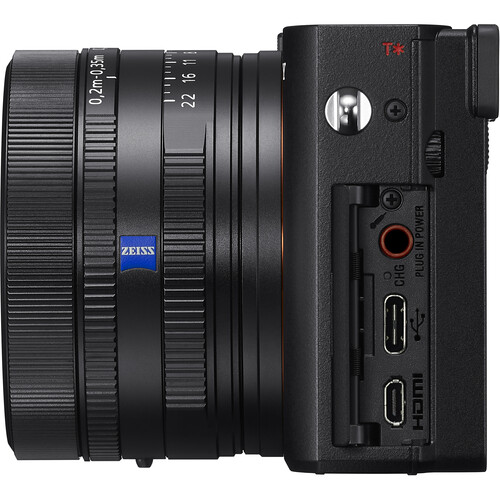 Seitenansicht der Sony RX1R III mit USB-C, Micro-HDMI und Mikrofonanschluss