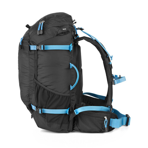 f-stop-Kashmir-30L-Ultralight-Rucksack-SchwarzBlau-Essentials-Bundle-Mountain-Series-5