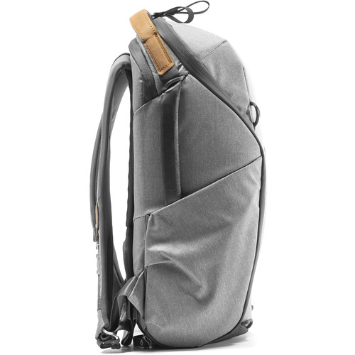 peak-design-everyday-rucksack-zip-v2-15l-ash-seitenansicht