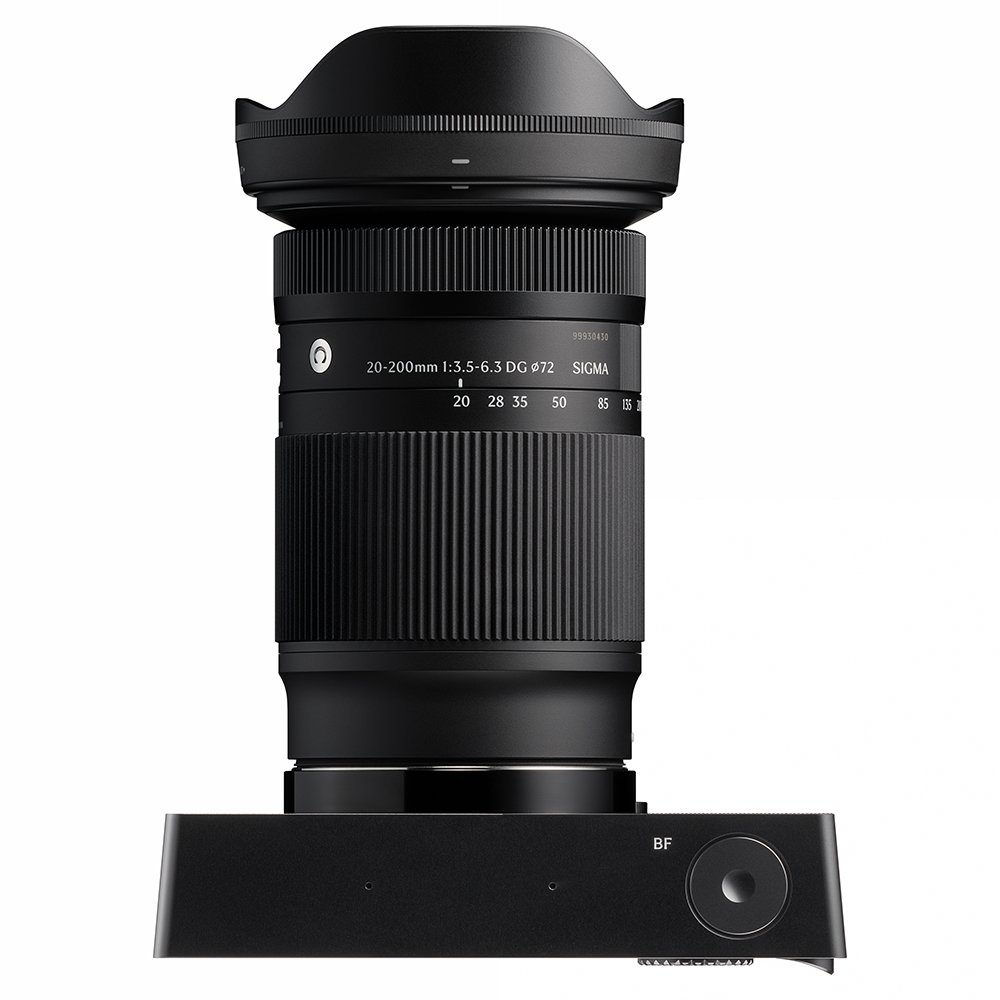 Sigma 20-200 Ansicht oben mit Kamera
