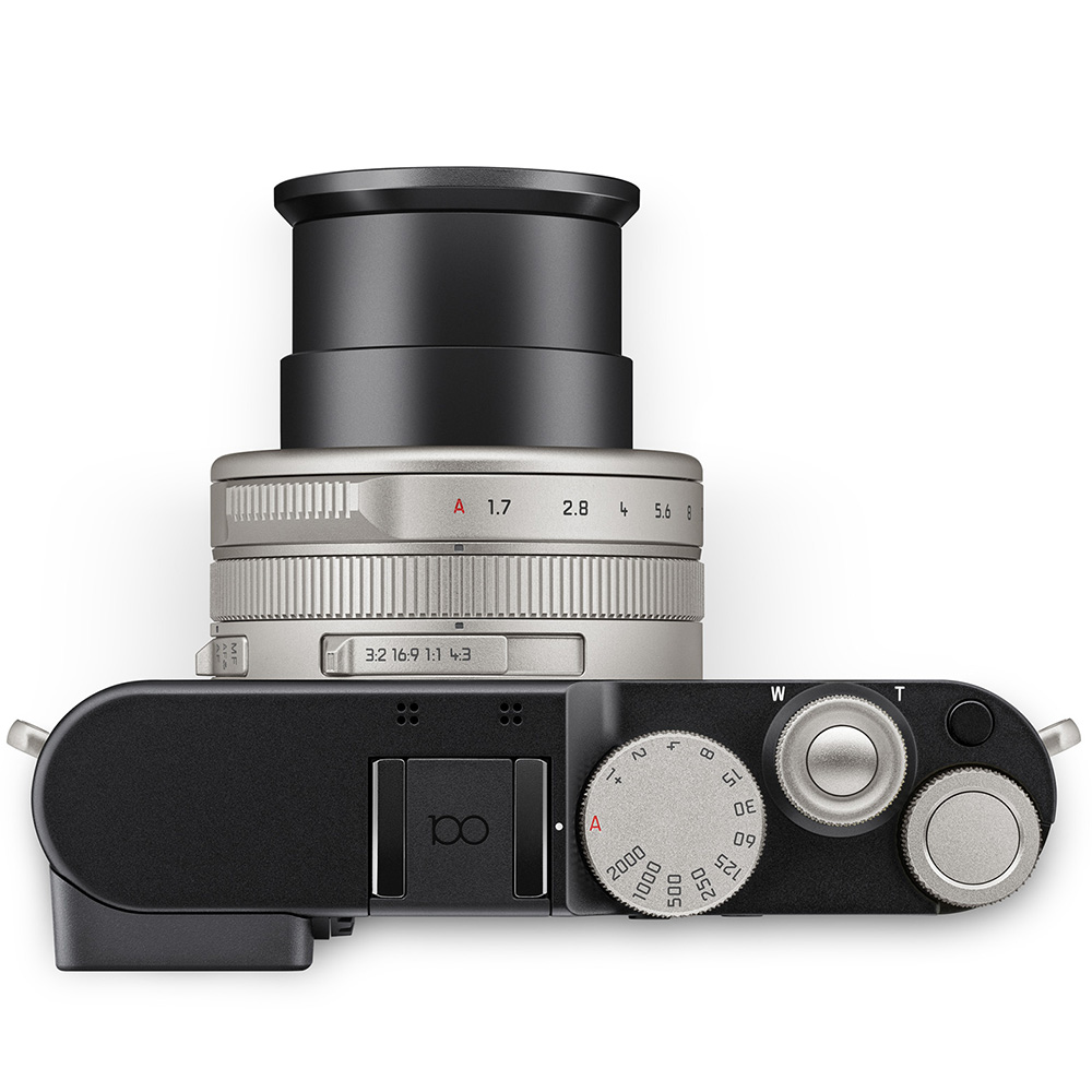 Leica D-Lux 8 100 Years oben mit Objektiv ausgefahren