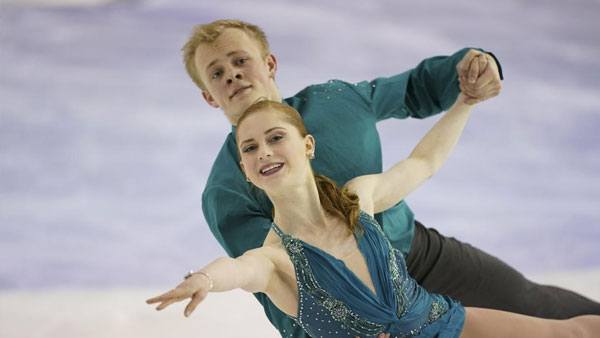 sony-fe-70-200mm-f2-8-gm-objektiv-ice-skating