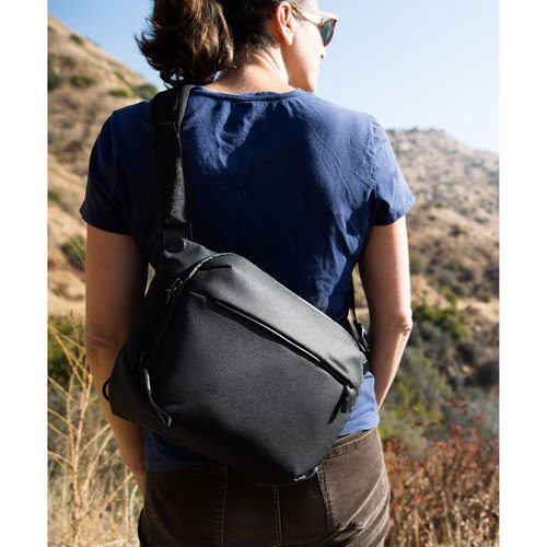 peak-design-everyday-sling-v2-6l-schwarz-anwendung