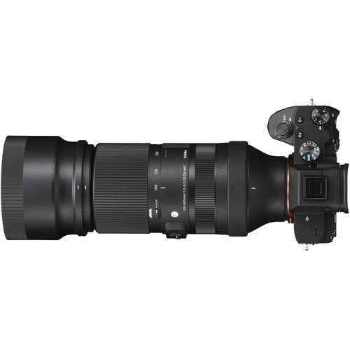 sigma-100-400mm-f563-dg-od-hdm-objektiv-fuer-sony-e-mit-kamera