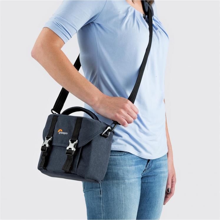 Lowepro-Scout-SH-120-Kameratasche-blau_9