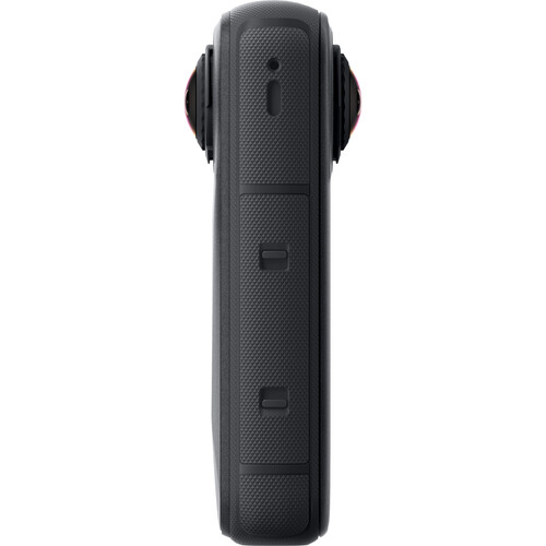 Seitliche Ansicht der Insta360 X4 Air mit strukturierter Grifffläche.