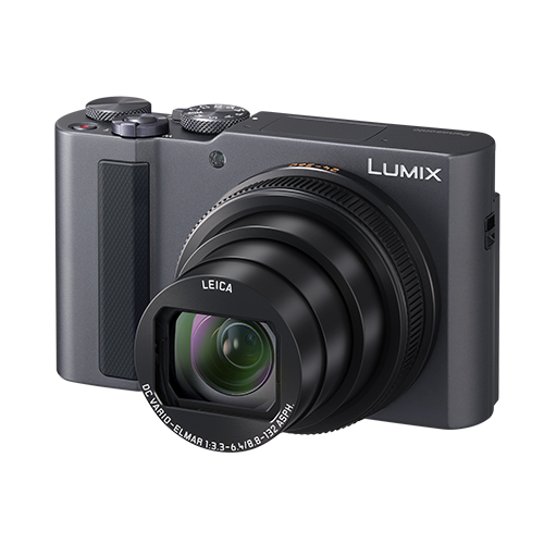 Panasonic Lumix DC-TZ300 Dark Silver schräg von vorne im edlen Silber-Finish