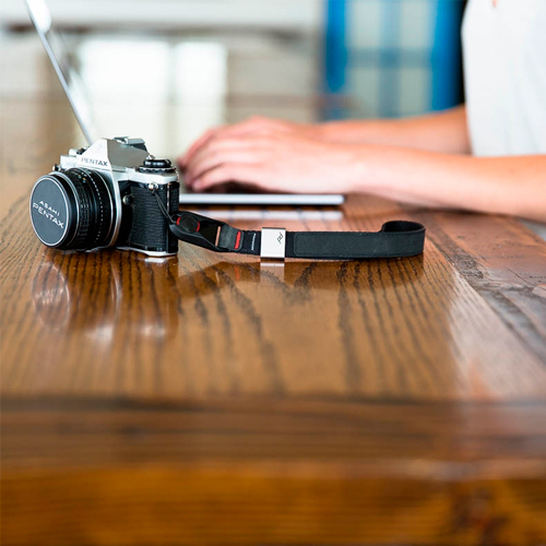 peak-design-cuff-dslr-handschlaufe-verwendung