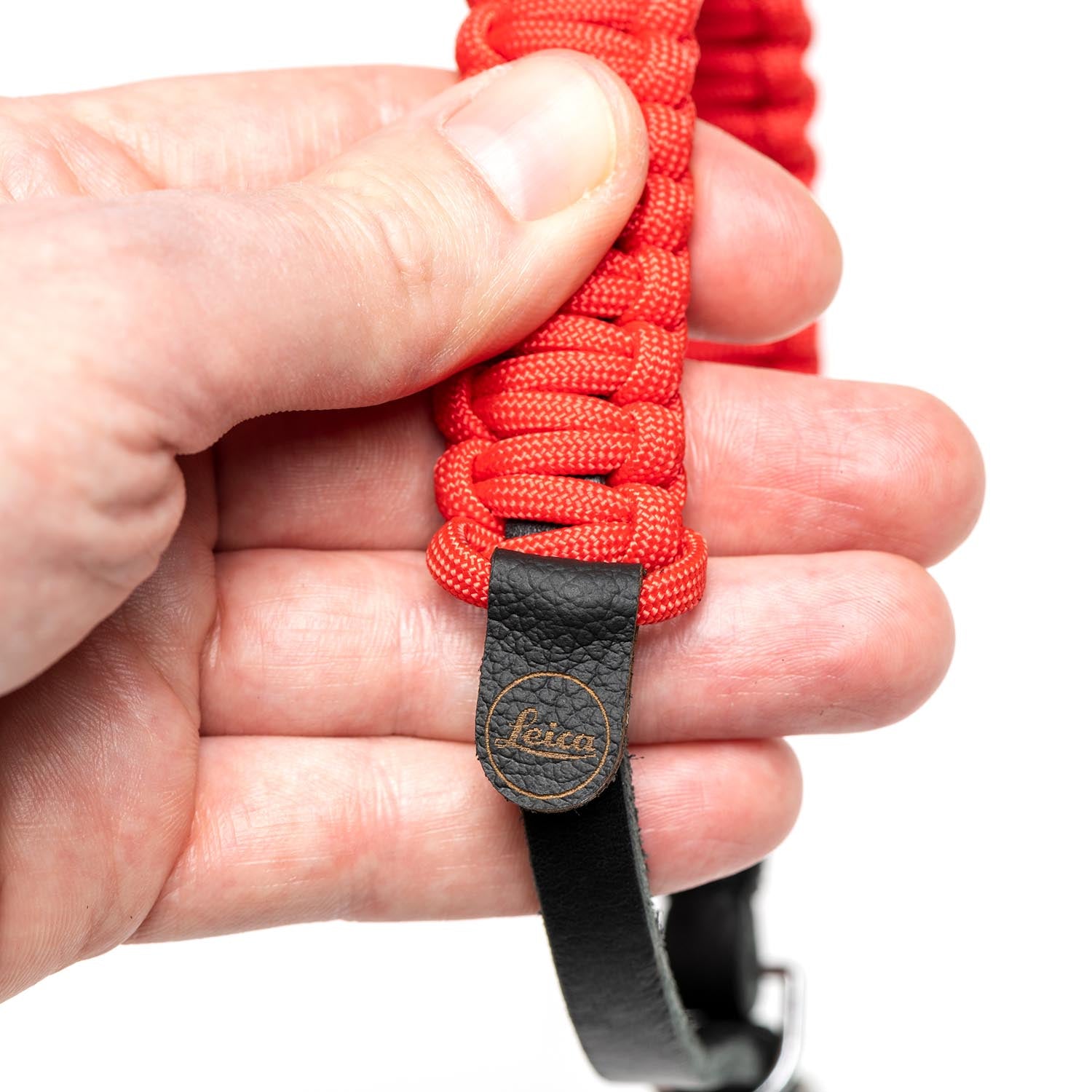 Leica-Paracord-Hand-Strap-SchwarzRot-2