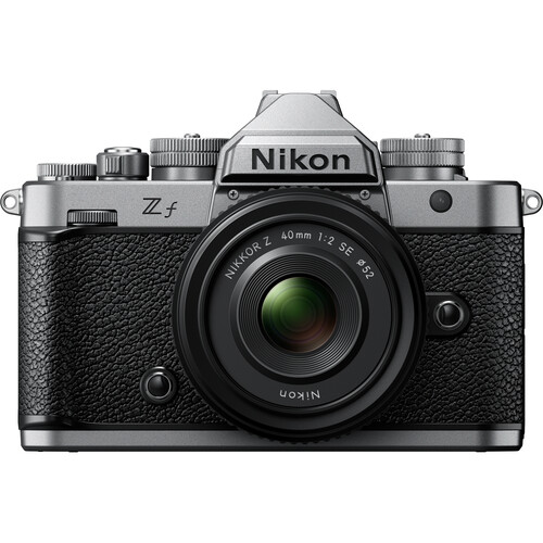 Nikon Z f silber Kit mit 40mm f/2.0 SE und Promo Case