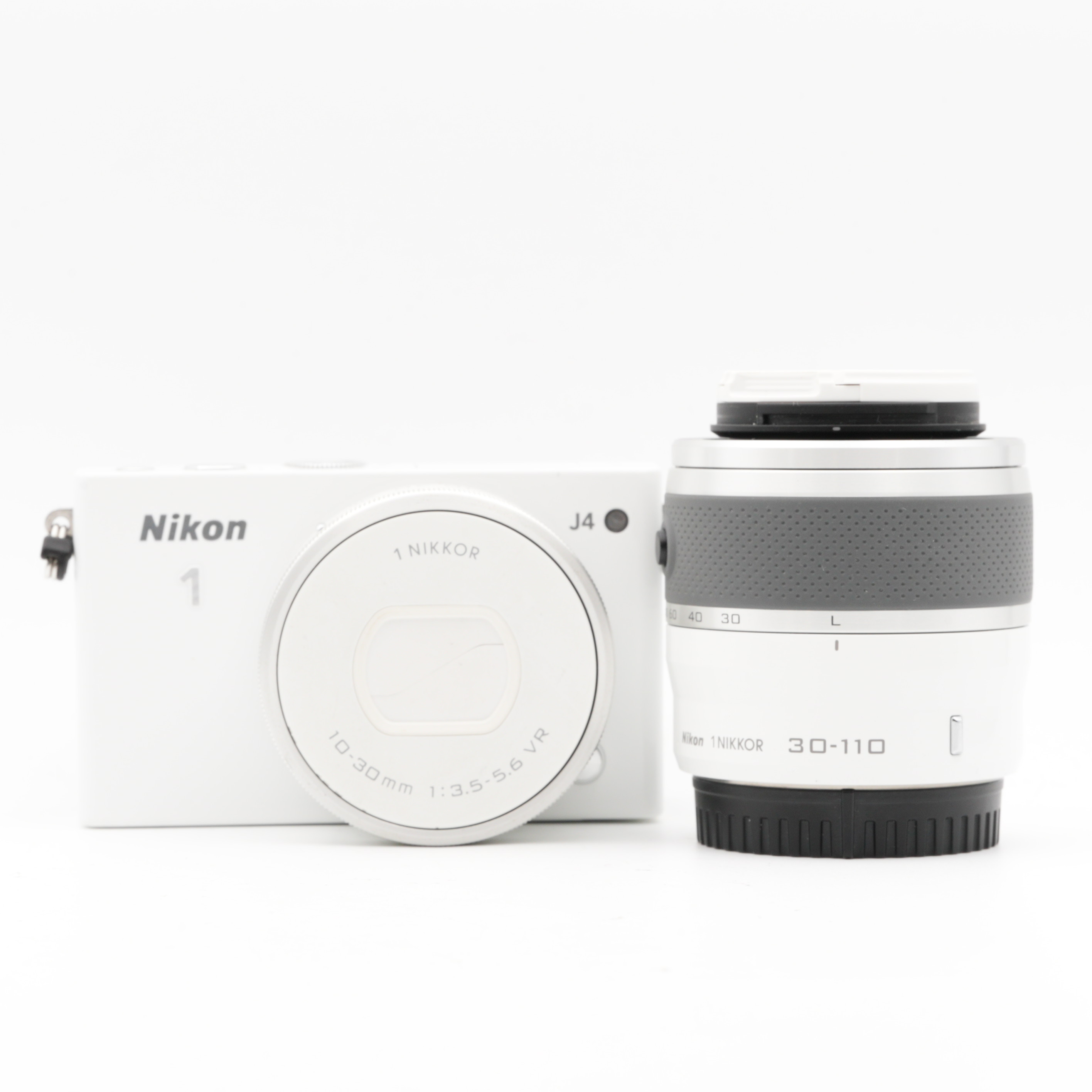 Nikon 1 J4 + 1Nikkor 10-30mm f/3.5-5.6 VR & 1Nikkor 30-110 f/3.8-5.6 VR | GEBRAUCHT