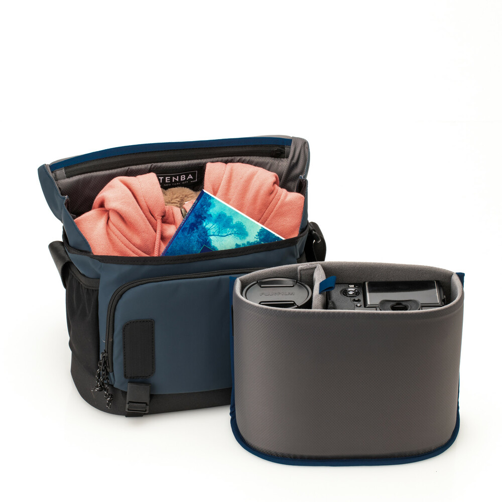 Tenba-DNA-9-Slim-Messenger-Tasche-Blau-8