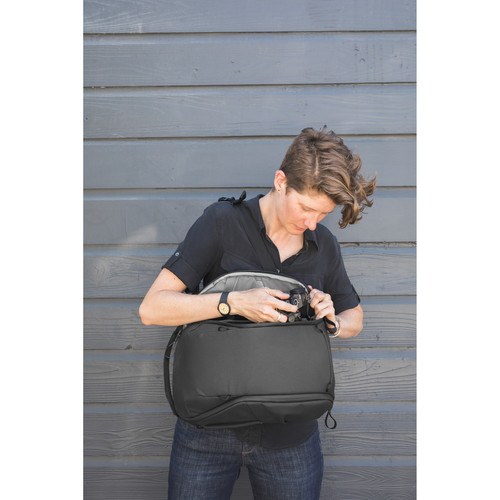 peak-design-everyday-rucksack-zip-v2-15l-schwarz-nutzung