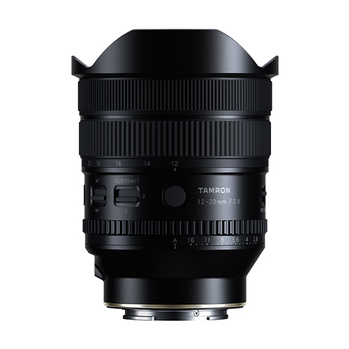Bedienelemente und Schalter des Tamron AF 12-20mm f/2.8 für Sony E