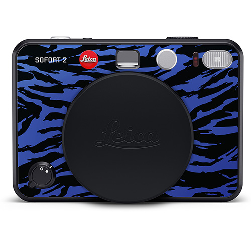 Leica SOFORT 2 Burton Edition 19194 Leica Sofort 2 Burton Sofortbildkamera - Rückansicht mit Display und Bedienelementen im Burton Design