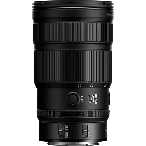 NIKKOR Z 24-70mm f/2.8 S II Objektiv frontal schräg, zeigt die professionelle S-Line-Verarbeitung und den kompakten Tubus